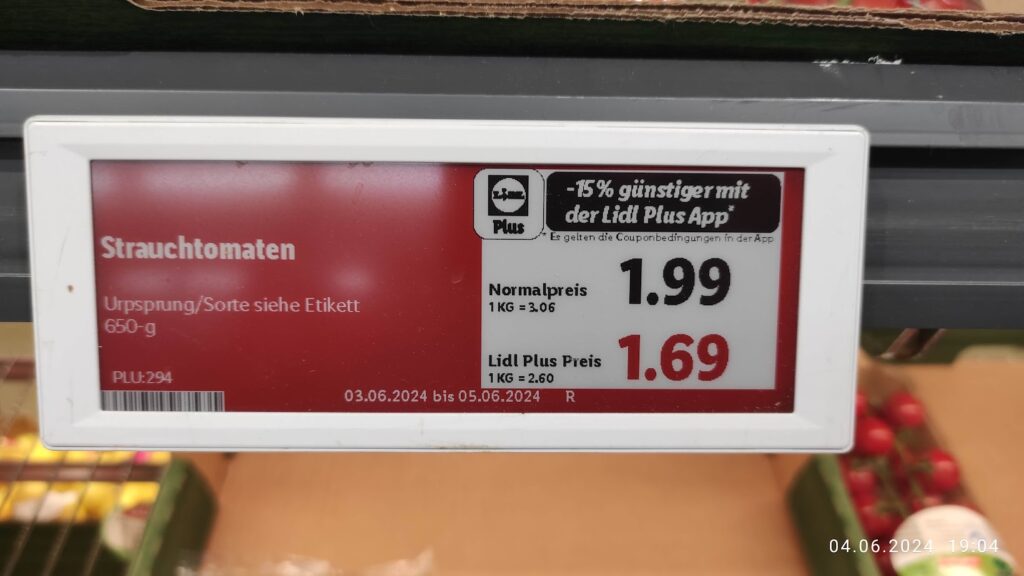 Lidl Plus discount on a digital price tag